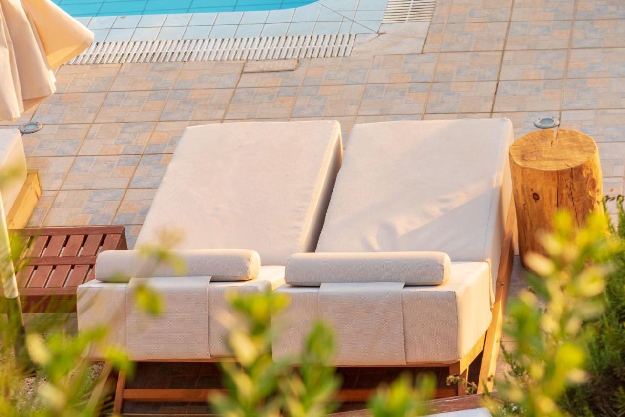 ลิทีส์ บูติก โฮเทล Aparthotel Korithion ภายนอก รูปภาพ